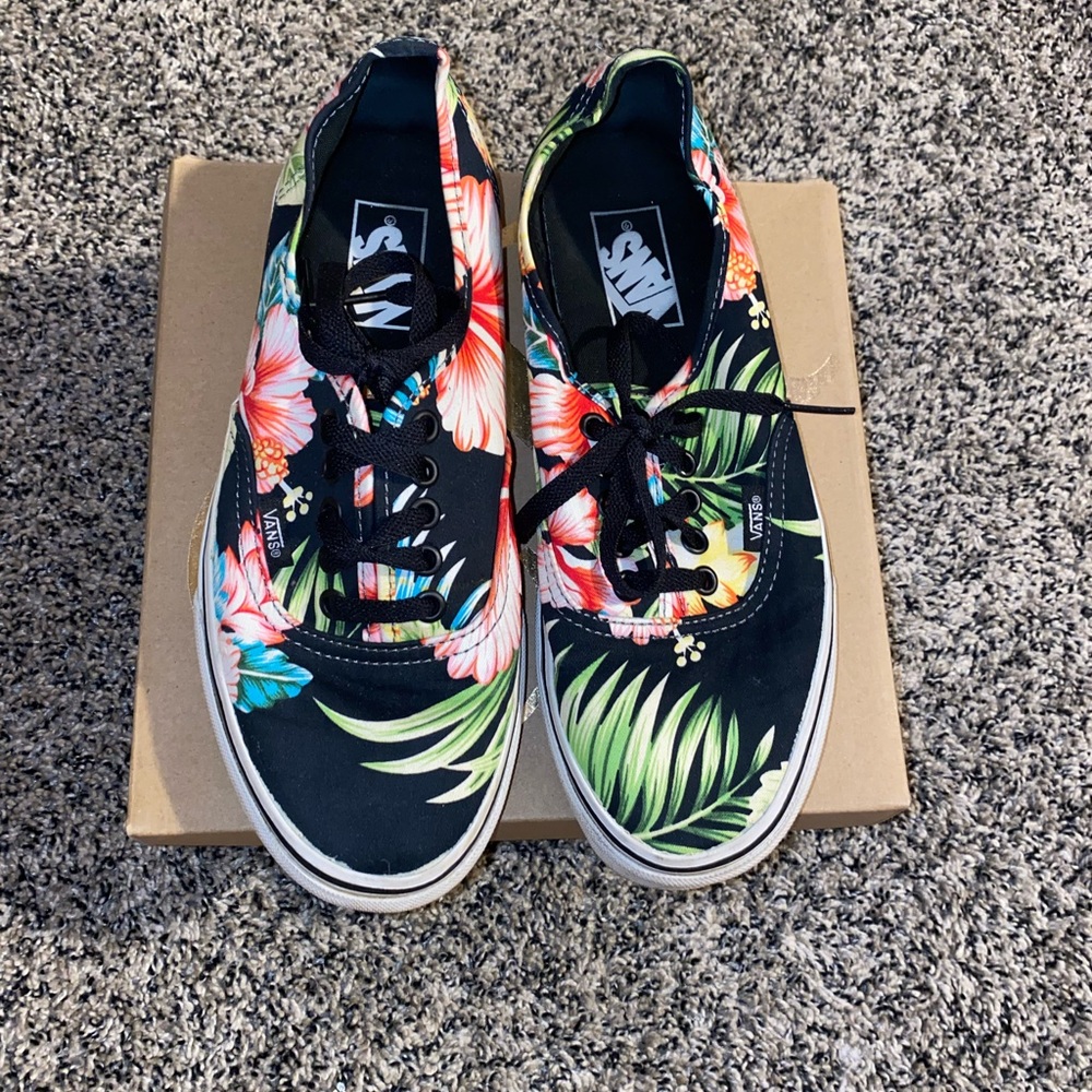 Hawaiian print vans❤️